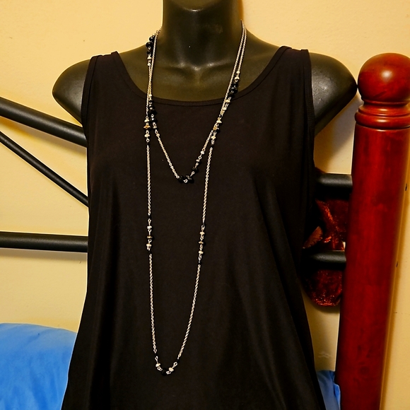 Source Unknown Jewelry - Black and Silver Tone Necklace - Classy